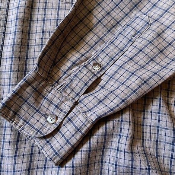 🛍💖💕HOST PICK 🛍💖💕 BUNDLE OF 6 Button Down Shurts - Picture 16 of 16